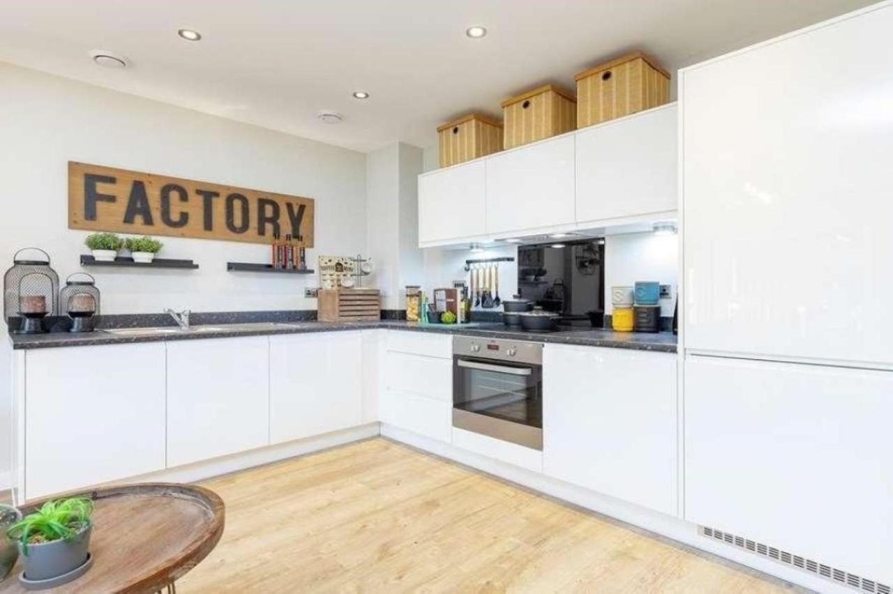 Newly Built Luxury 2 Bed Apartment!!! London Exterior photo